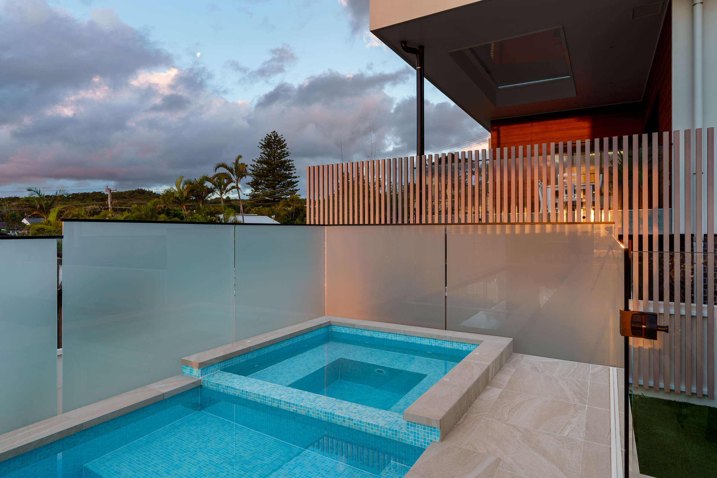 Redhead Luxury Custom Home Outdoor Pool